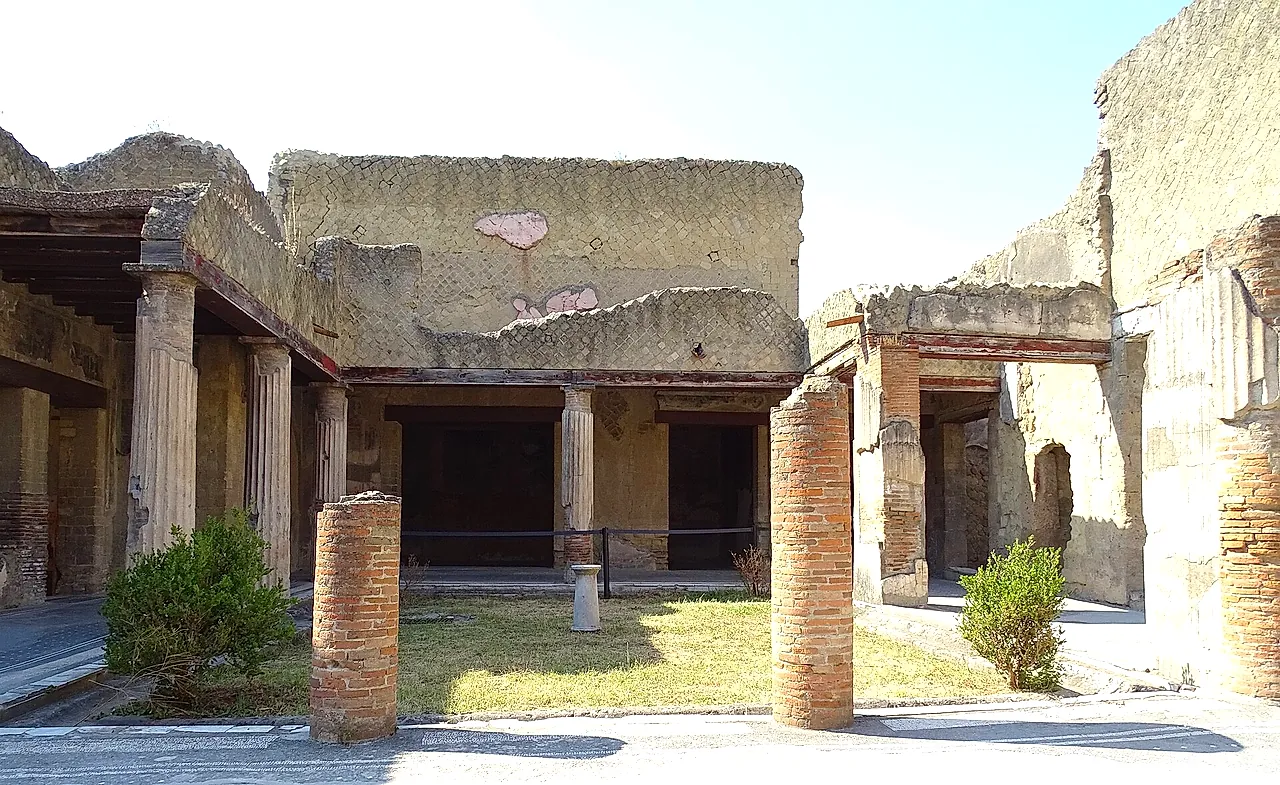 Colonnaded courtyard along Cardo IV at Herculaneum